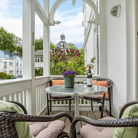 Jenseits Von Eden In Der Eden Apartment *